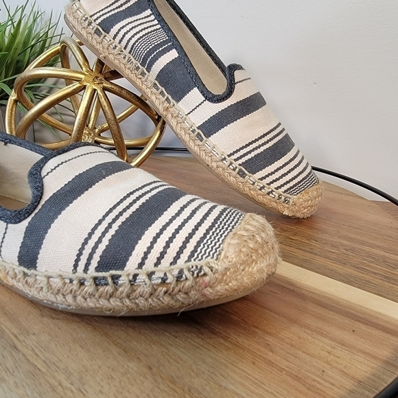 G.H. Bass Striped Canvas Jenna Espadrilles Size 7 - Picture 3 of 17